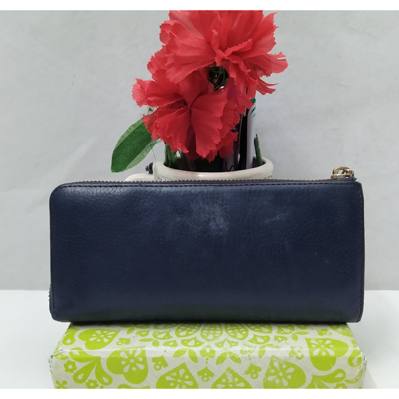 Michael Kors Black Leather Zip Around Credit Card Wallet - Picture 2 of 16